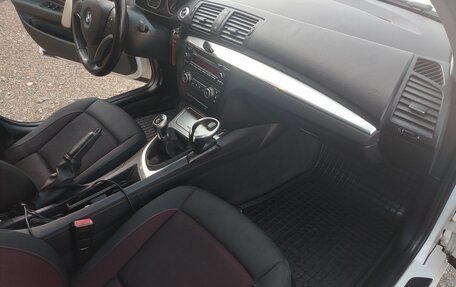 BMW 1 серия, 2008 год, 900 000 рублей, 11 фотография