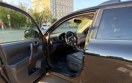 Toyota Highlander III, 2012 год, 2 450 000 рублей, 10 фотография