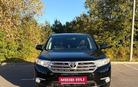Toyota Highlander III, 2012 год, 2 450 000 рублей, 8 фотография