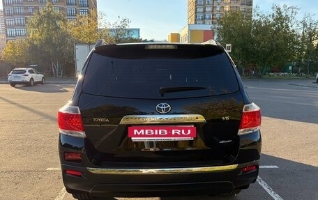 Toyota Highlander III, 2012 год, 2 450 000 рублей, 4 фотография