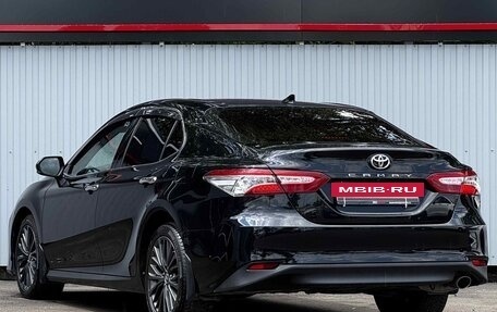 Toyota Camry, 2020 год, 2 800 000 рублей, 4 фотография