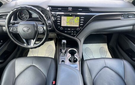 Toyota Camry, 2020 год, 2 800 000 рублей, 12 фотография