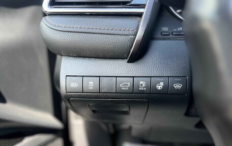 Toyota Camry, 2020 год, 2 800 000 рублей, 9 фотография