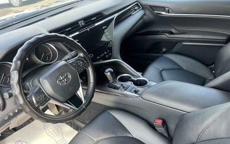 Toyota Camry, 2020 год, 2 800 000 рублей, 10 фотография