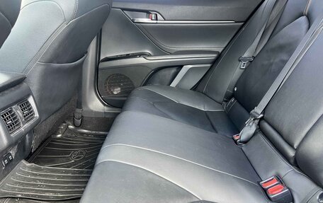 Toyota Camry, 2020 год, 2 800 000 рублей, 17 фотография