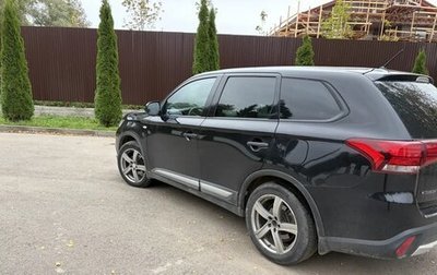 Mitsubishi Outlander III рестайлинг 3, 2015 год, 1 800 000 рублей, 1 фотография