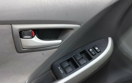 Toyota Prius, 2009 год, 590 000 рублей, 13 фотография