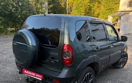 Chevrolet Niva I рестайлинг, 2017 год, 780 000 рублей, 5 фотография