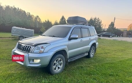 Toyota Land Cruiser Prado 120 рестайлинг, 2007 год, 2 100 000 рублей, 2 фотография