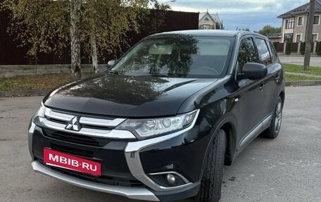 Mitsubishi Outlander III рестайлинг 3, 2015 год, 1 800 000 рублей, 3 фотография