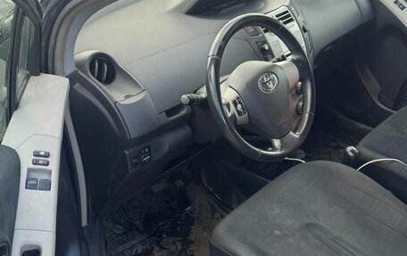 Toyota Yaris III рестайлинг, 2008 год, 370 000 рублей, 5 фотография
