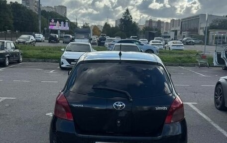 Toyota Yaris III рестайлинг, 2008 год, 370 000 рублей, 3 фотография