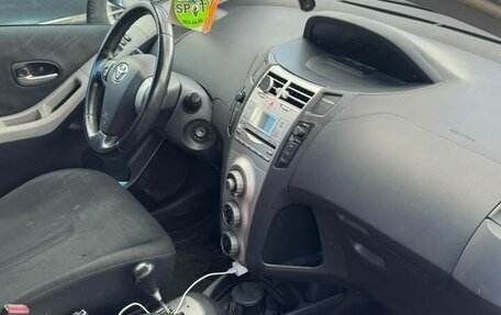 Toyota Yaris III рестайлинг, 2008 год, 370 000 рублей, 7 фотография