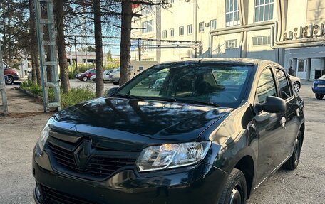 Renault Logan II, 2014 год, 260 000 рублей, 3 фотография