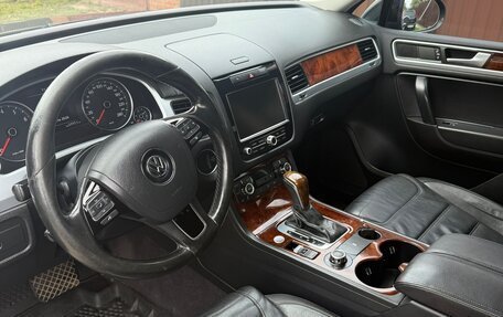 Volkswagen Touareg III, 2013 год, 1 830 000 рублей, 6 фотография