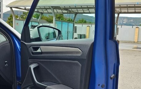 Volkswagen T-Roc I, 2021 год, 2 050 000 рублей, 19 фотография