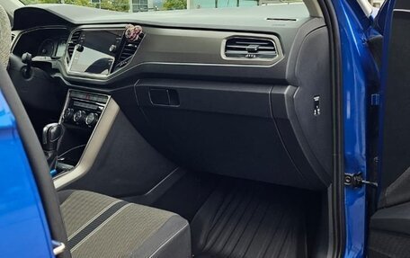 Volkswagen T-Roc I, 2021 год, 2 050 000 рублей, 23 фотография