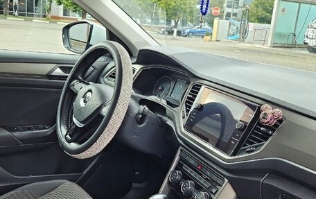 Volkswagen T-Roc I, 2021 год, 2 050 000 рублей, 20 фотография