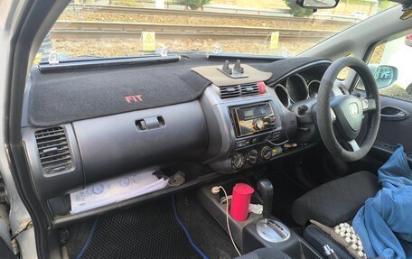 Honda Fit III, 2003 год, 295 000 рублей, 13 фотография