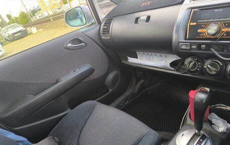 Honda Fit III, 2003 год, 295 000 рублей, 16 фотография