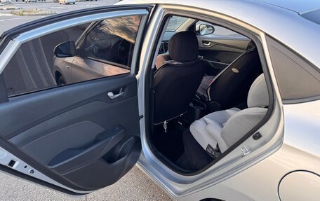Hyundai Solaris II рестайлинг, 2017 год, 1 250 000 рублей, 12 фотография