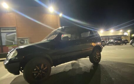 Chevrolet Niva I рестайлинг, 2003 год, 140 000 рублей, 3 фотография