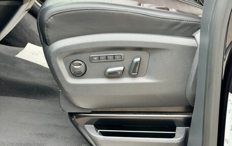 Volkswagen Multivan T6 рестайлинг, 2018 год, 5 100 000 рублей, 15 фотография