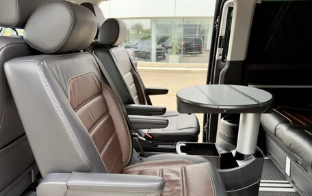 Volkswagen Multivan T6 рестайлинг, 2018 год, 5 100 000 рублей, 12 фотография