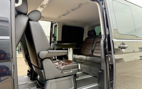 Volkswagen Multivan T6 рестайлинг, 2018 год, 5 100 000 рублей, 11 фотография