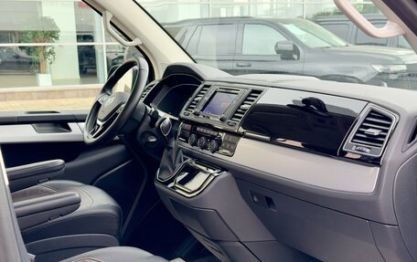 Volkswagen Multivan T6 рестайлинг, 2018 год, 5 100 000 рублей, 10 фотография