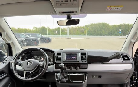 Volkswagen Multivan T6 рестайлинг, 2018 год, 5 100 000 рублей, 9 фотография
