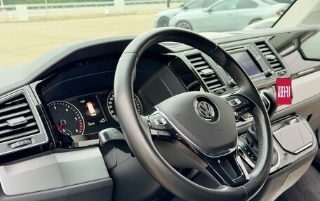 Volkswagen Multivan T6 рестайлинг, 2018 год, 5 100 000 рублей, 17 фотография