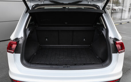 Volkswagen Tiguan II, 2019 год, 2 398 000 рублей, 9 фотография
