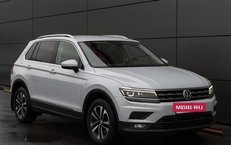 Volkswagen Tiguan II, 2019 год, 2 398 000 рублей, 3 фотография