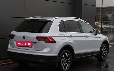 Volkswagen Tiguan II, 2019 год, 2 398 000 рублей, 5 фотография