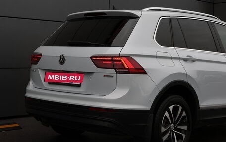 Volkswagen Tiguan II, 2019 год, 2 398 000 рублей, 25 фотография