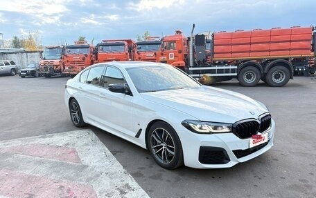 BMW 5 серия, 2022 год, 4 400 000 рублей, 2 фотография