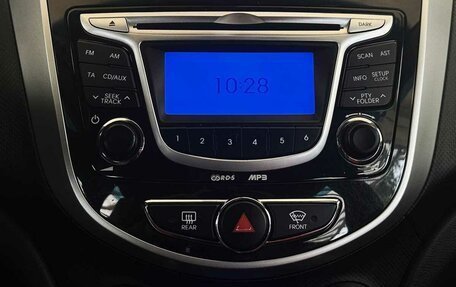Hyundai Solaris II рестайлинг, 2011 год, 650 000 рублей, 7 фотография