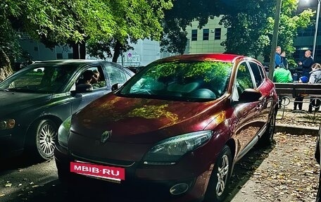 Renault Megane III, 2013 год, 720 000 рублей, 2 фотография
