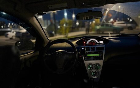 Toyota Yaris III рестайлинг, 2006 год, 490 000 рублей, 7 фотография