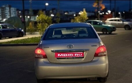 Toyota Yaris III рестайлинг, 2006 год, 490 000 рублей, 6 фотография