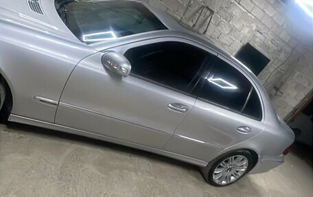 Mercedes-Benz E-Класс, 2002 год, 850 000 рублей, 4 фотография
