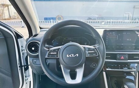 KIA K3, 2022 год, 1 220 000 рублей, 9 фотография