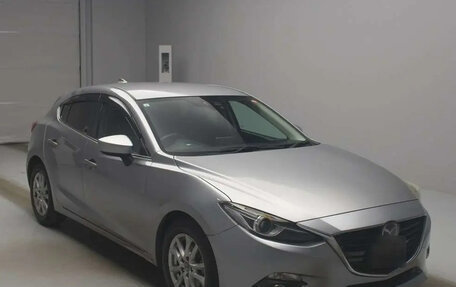 Mazda Axela, 2015 год, 810 000 рублей, 2 фотография