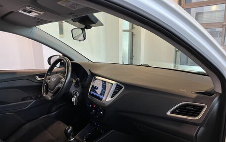 Hyundai Solaris II рестайлинг, 2017 год, 1 100 000 рублей, 12 фотография
