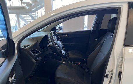 Hyundai Solaris II рестайлинг, 2017 год, 1 100 000 рублей, 16 фотография