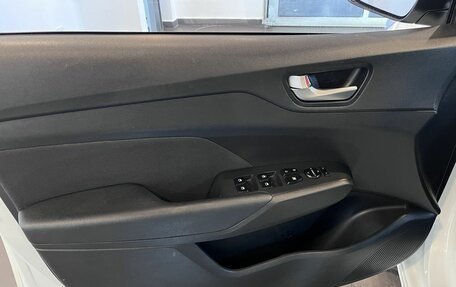 Hyundai Solaris II рестайлинг, 2017 год, 1 100 000 рублей, 22 фотография