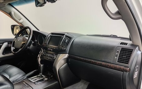 Toyota Land Cruiser 200, 2009 год, 2 750 000 рублей, 20 фотография