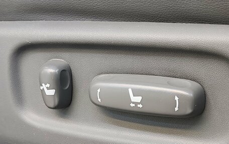 Toyota Land Cruiser 200, 2009 год, 2 750 000 рублей, 23 фотография