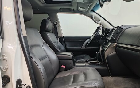 Toyota Land Cruiser 200, 2009 год, 2 750 000 рублей, 21 фотография